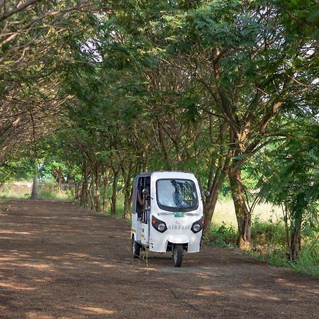 Sterling Stolen Heaven Lonavala Exterior foto