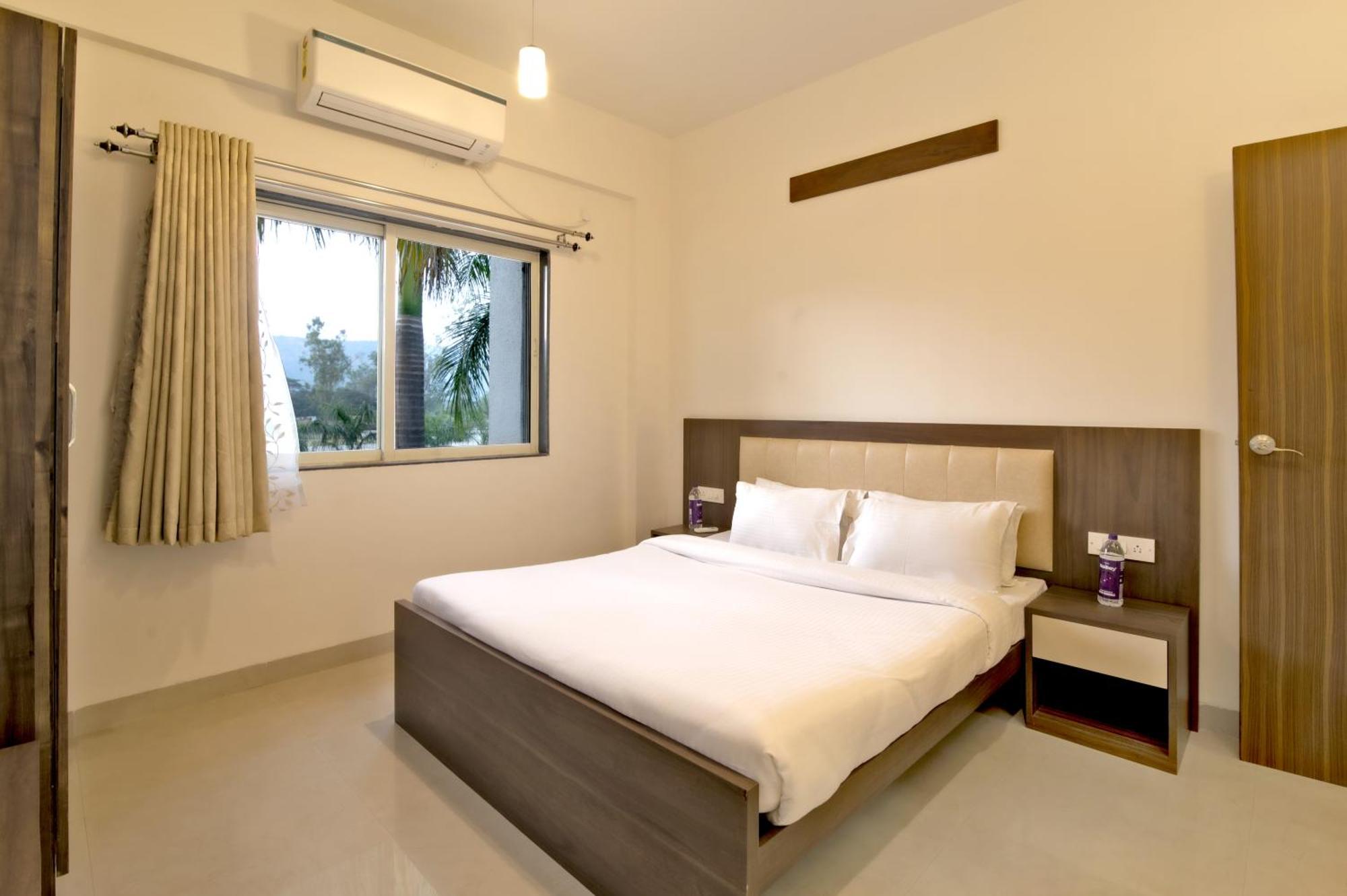 Sterling Stolen Heaven Lonavala Quarto foto