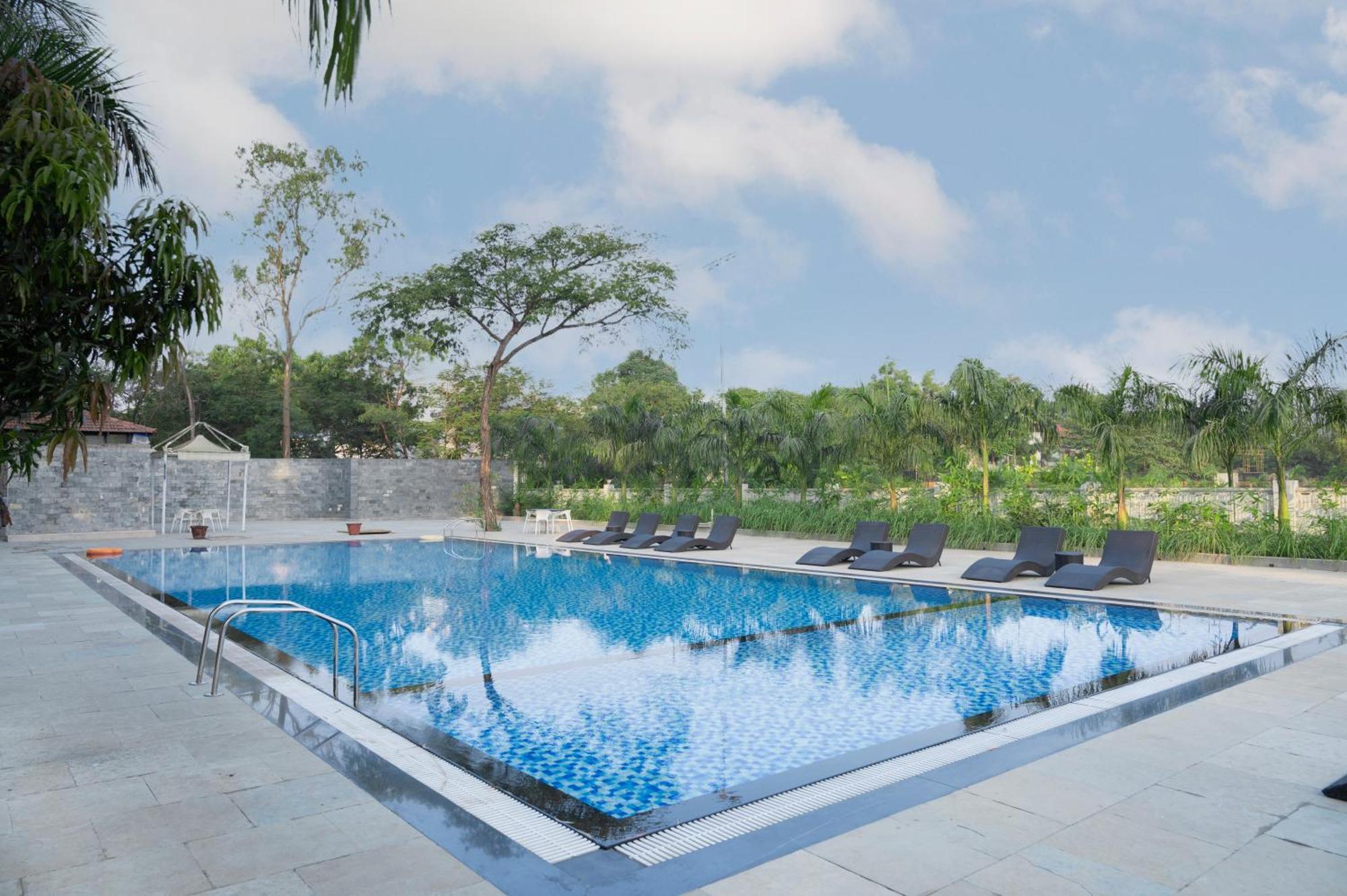 Sterling Stolen Heaven Lonavala Exterior foto